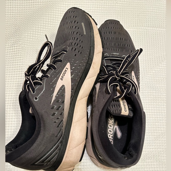 Brooks Women's Ghost 13 - Black / Pearl - Picture 2 of 8